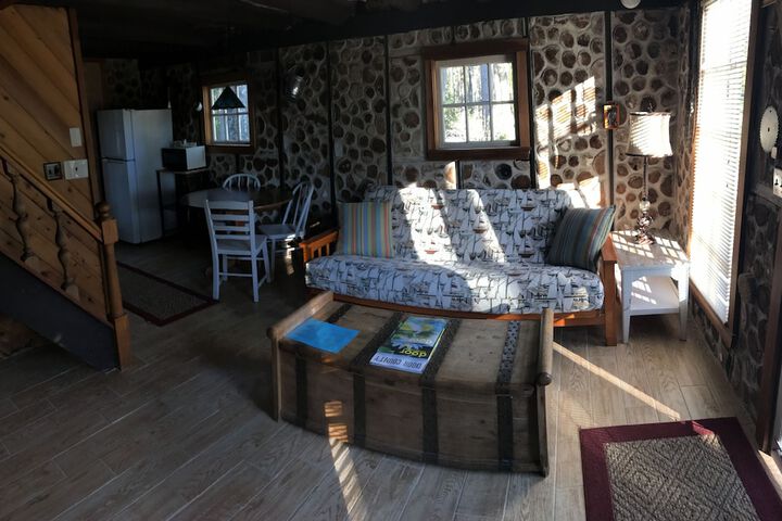 Room 41 of 146
