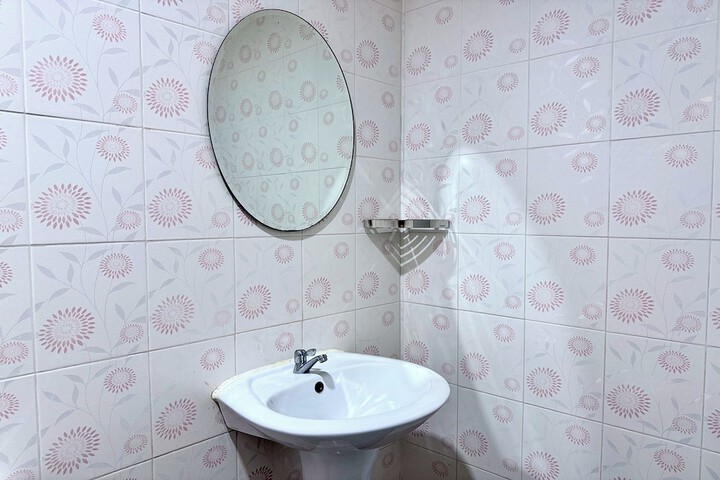 Room 44 of 62
