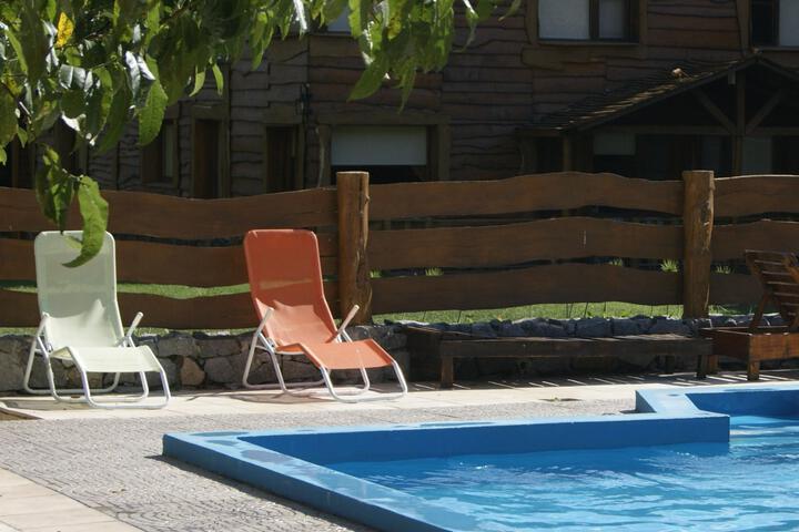Pool 25 of 33