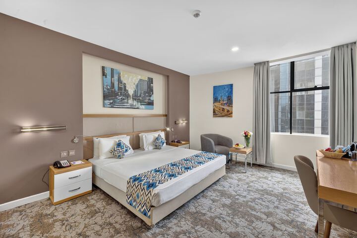 Room 42 of 149