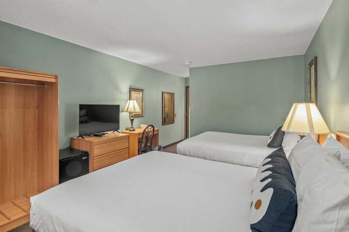 Room 14 of 43