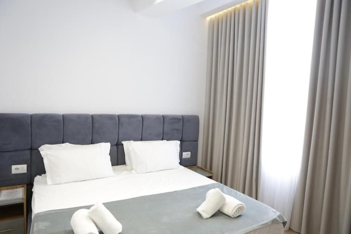 Room 32 of 52