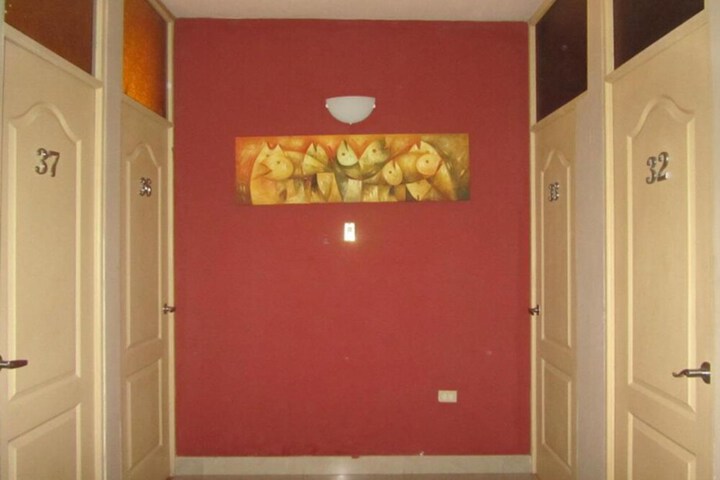 Ballroom/Hall 27 of 40
