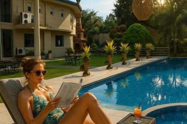Pool 7 of 9
