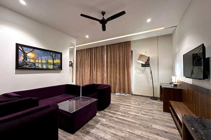 Room 20 of 49