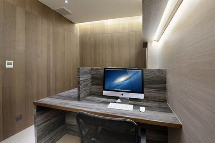 Business Center 57 of 58