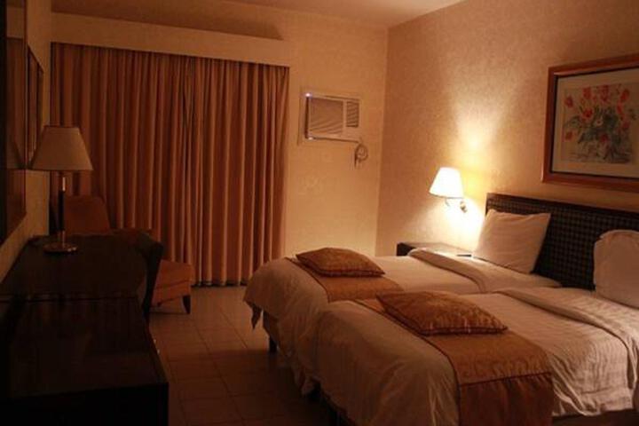 Room 2 of 6