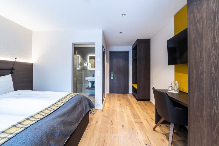 Room 21 of 112