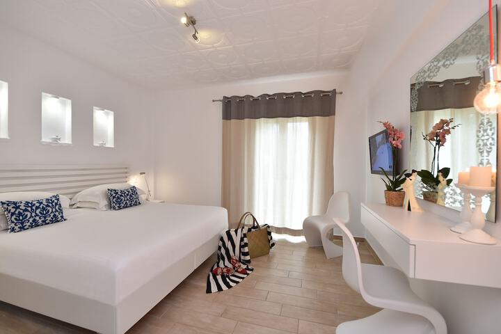 Room 34 of 65