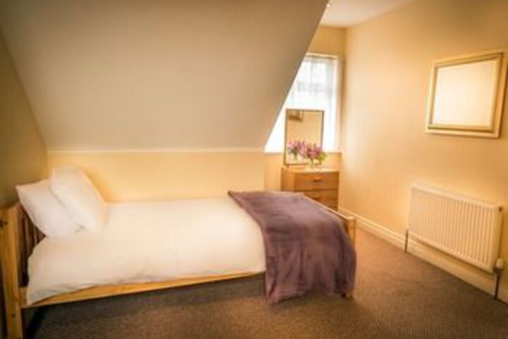 Room 16 of 26