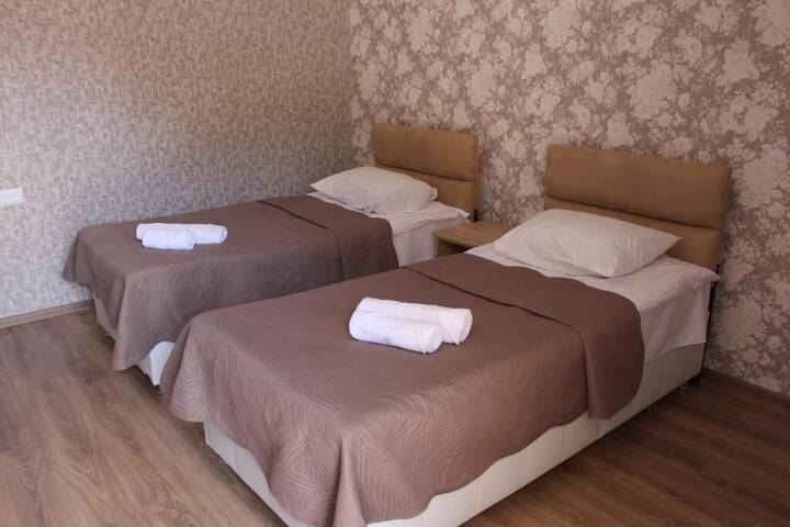 Room 2 of 3