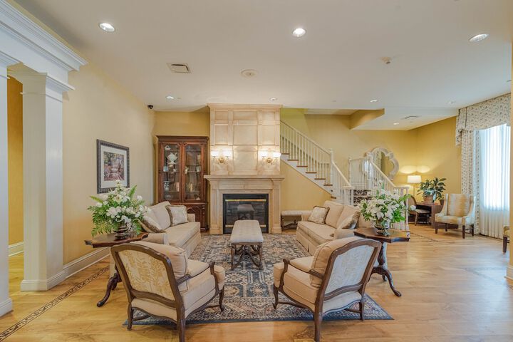 Entrance & Lobby