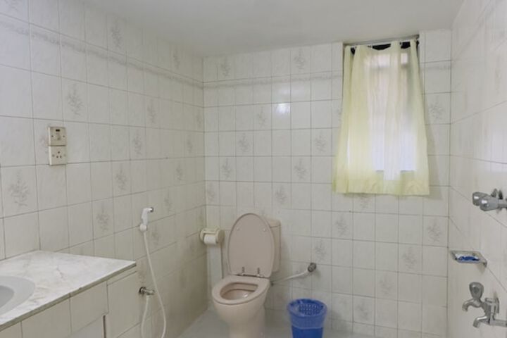 Room 14 of 17