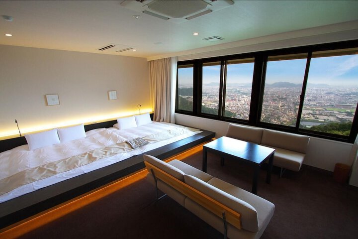 Room 9 of 178
