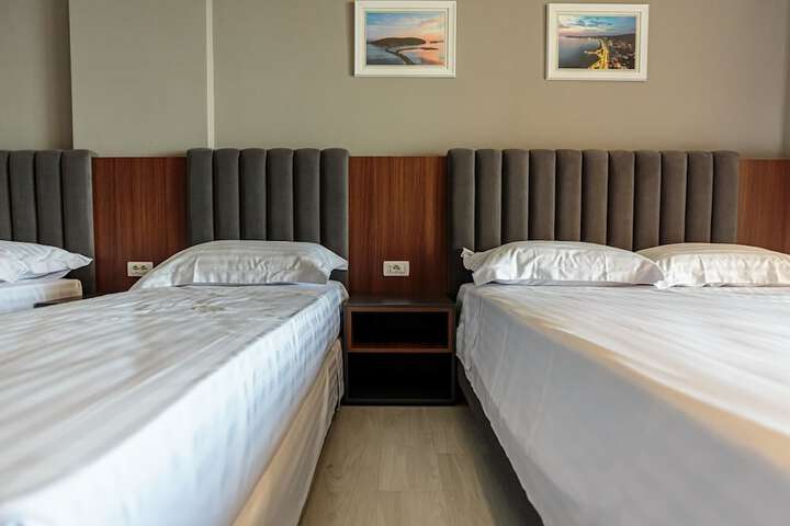 Room 15 of 111