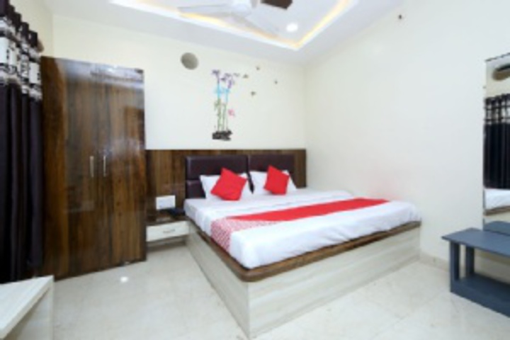 Room 391 of 407