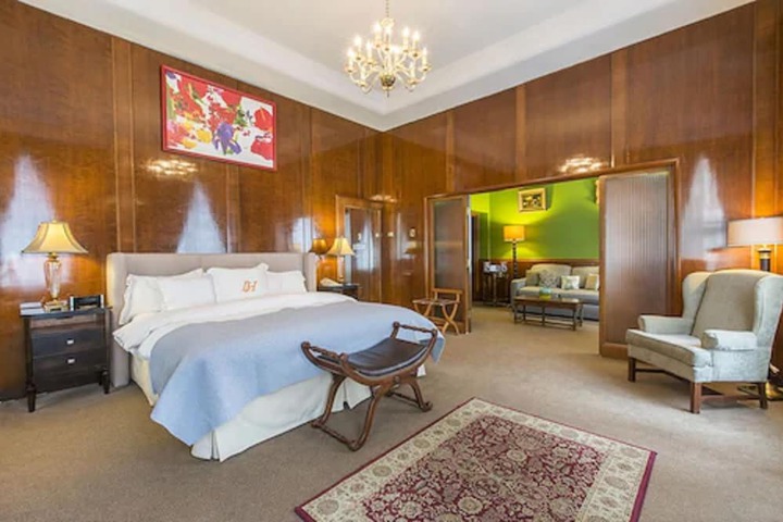 Room 44 of 72
