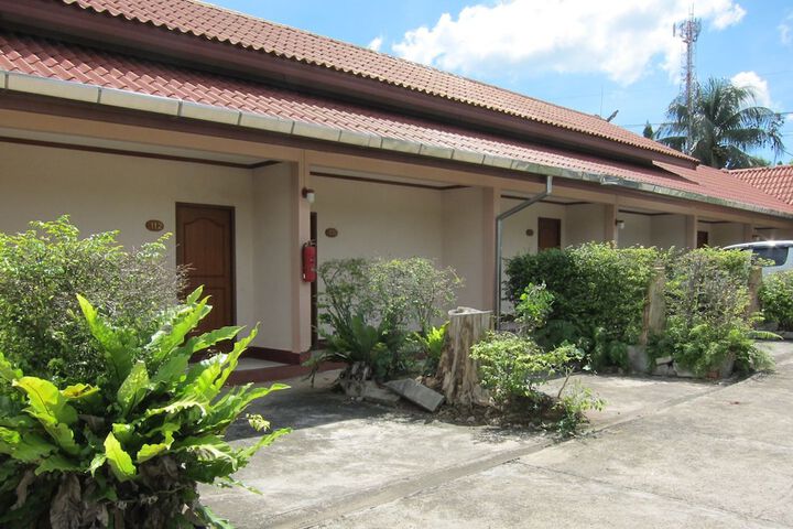 Room 8 of 33