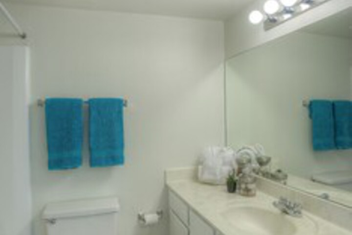 Room 4 of 18