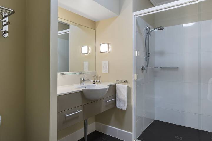 Room 70 of 175