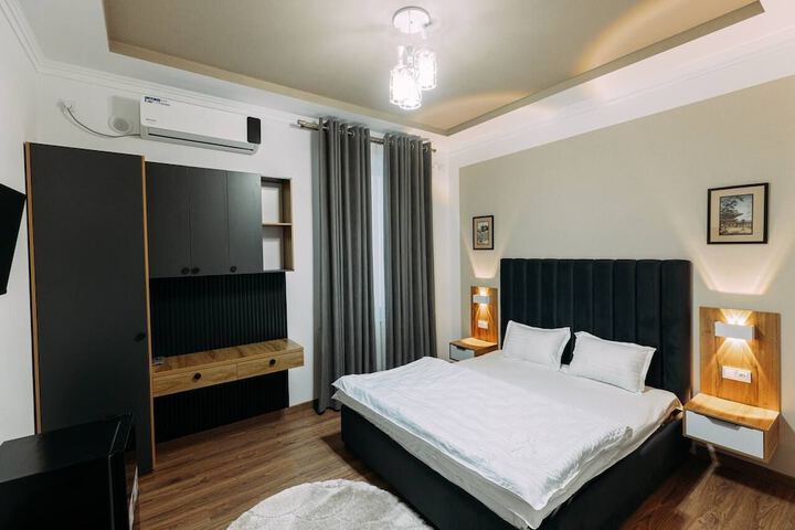 Room 8 of 49
