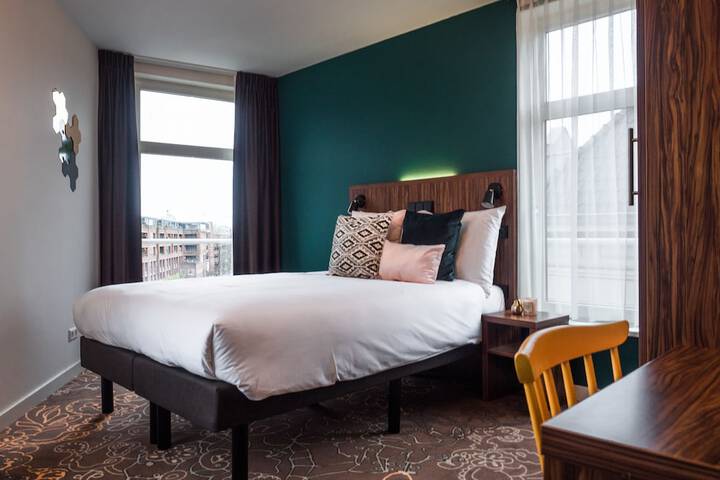 Room 34 of 56