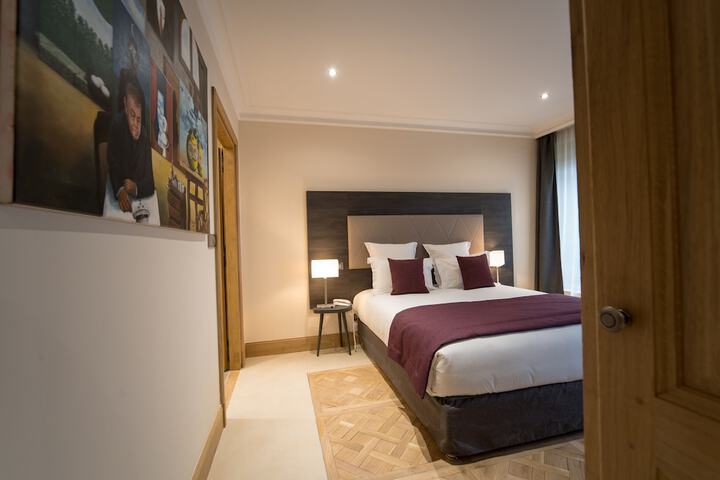 Room 21 of 49