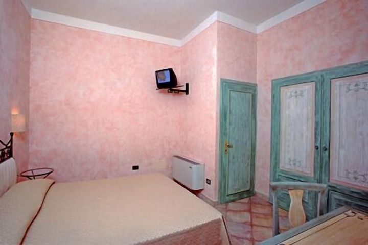 Room 22 of 54