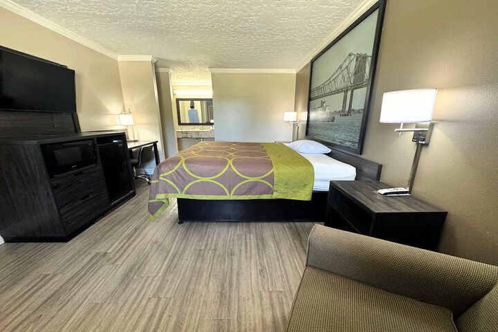 Room 19 of 40