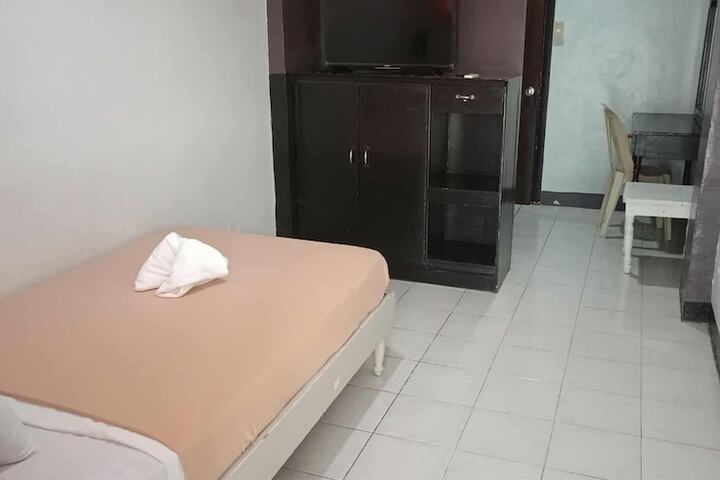 Room 5 of 14