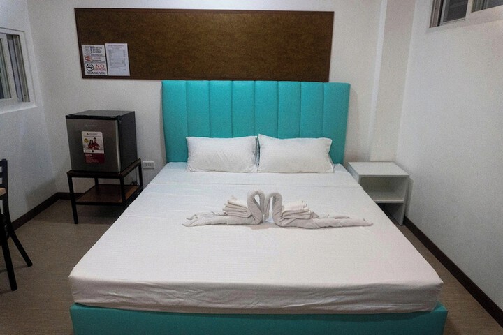 Room 8 of 20