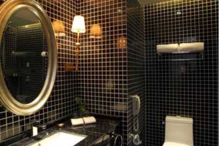 Glan International Hotel