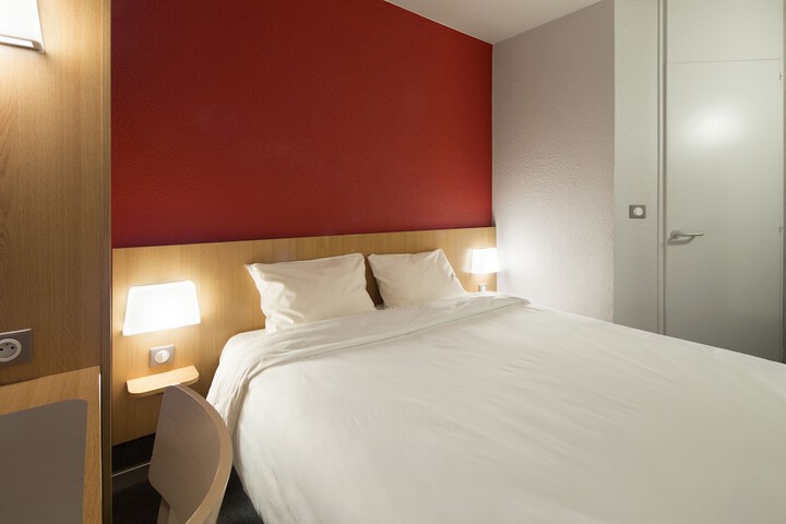 Room 7 of 30