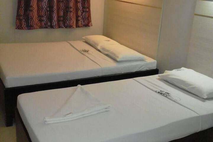 Room 42 of 94