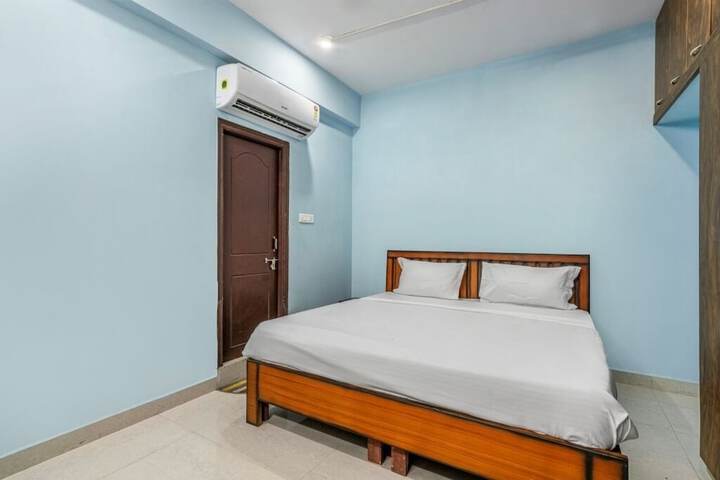 Room 12 of 24