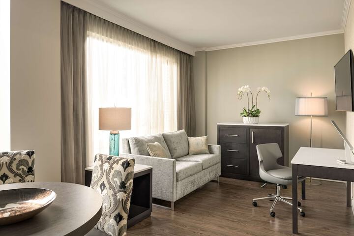 Room 20 of 37