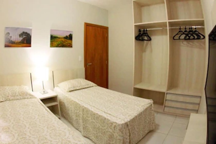 Room 10 of 39