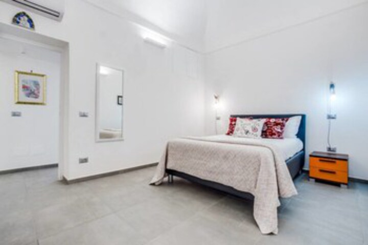Room 8 of 21