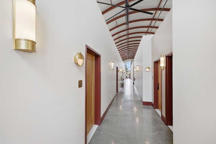 Ballroom/Hall 49 of 56