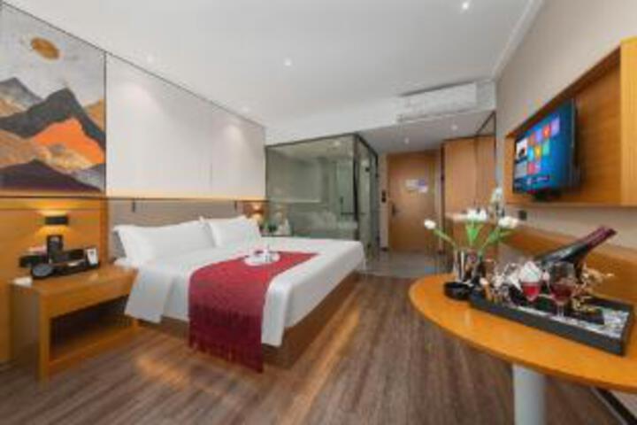 Room 14 of 15