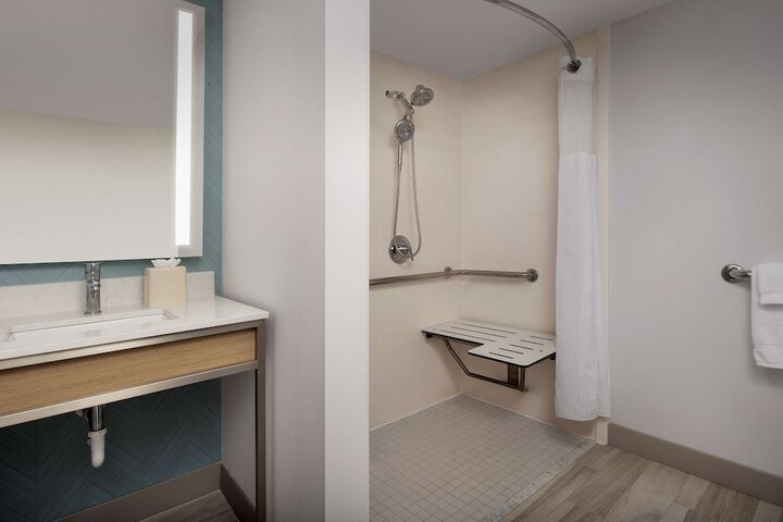 Bathroom shower