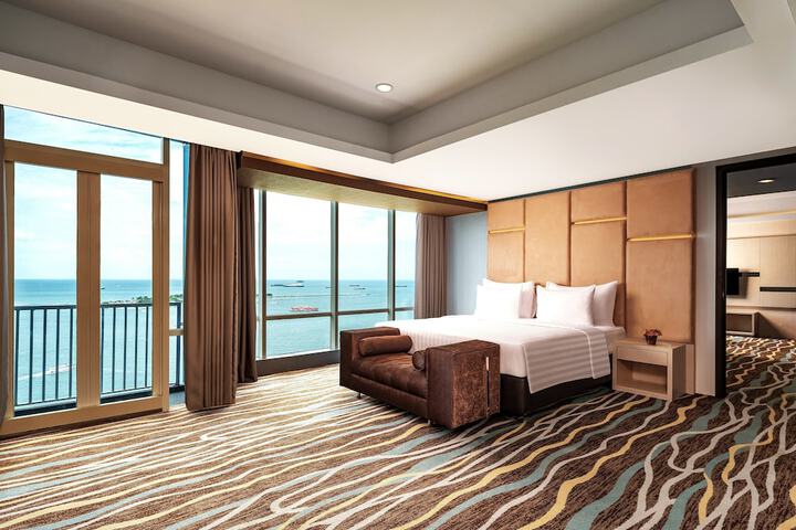 Room 28 of 85