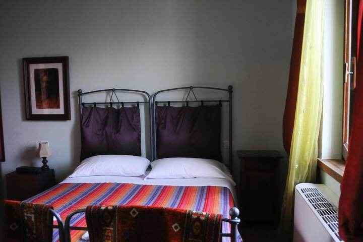Room 7 of 18