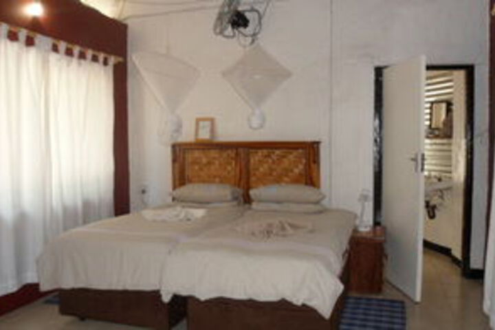 Room 27 of 62