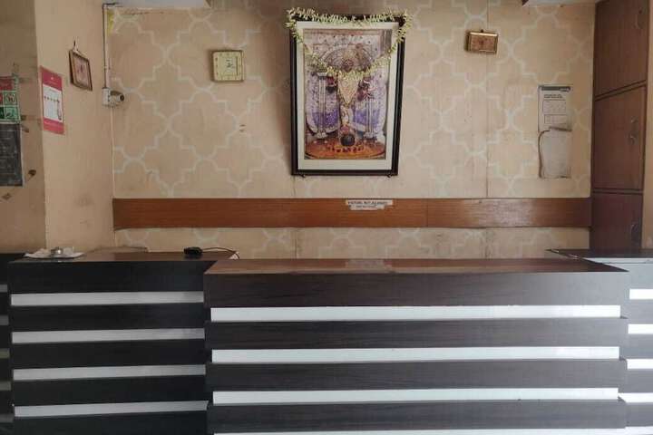 Room 6 of 11