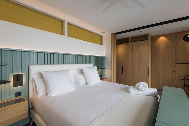 Room 7 of 49