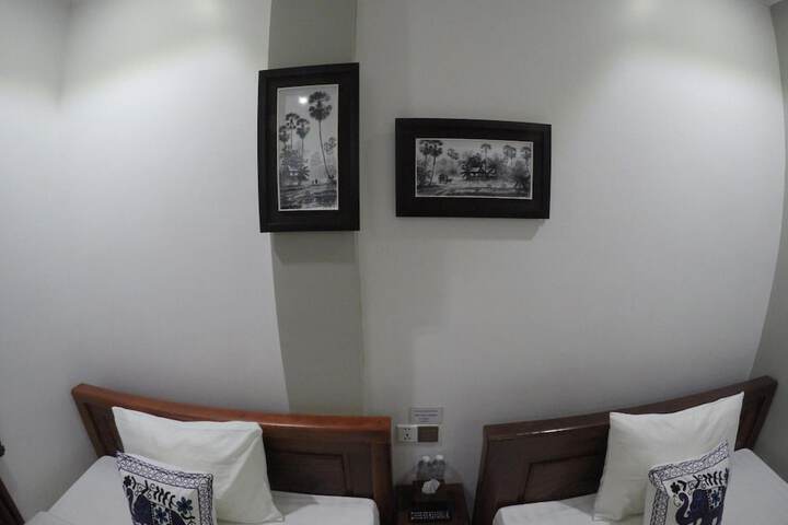 Room 21 of 40