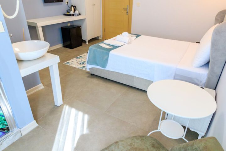 Room 25 of 115