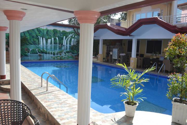 Pool 120 of 141