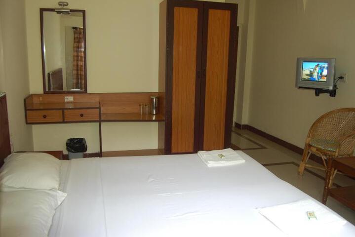 Room 2 of 6